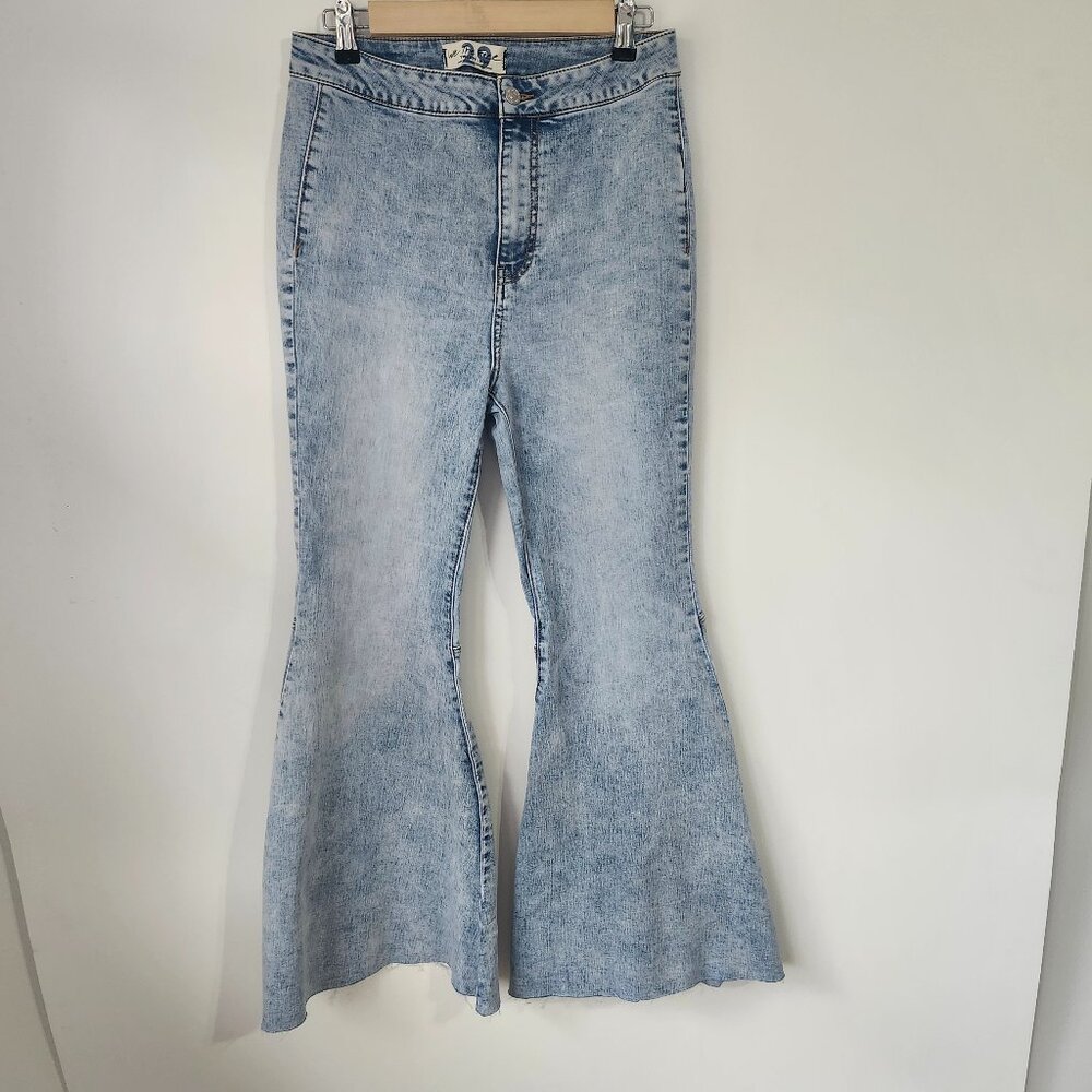 We The Free Free People Bell Bottom Flare Jeans Womens 29 Light Wash Boho